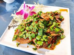 野香菜拌牛肉-云里小坐·小院里·团建·宴请·下午茶(三圣乡店)