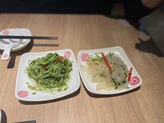 凉拌豆苗-老班长手工灌汤包老店(东山店)