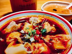 -八二小区抄手(龙湖上城天街店)