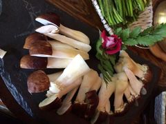 慢丽江庭院休闲餐厅(付家庄店)-慢丽江·云南野生菌土鸡锅(付家庄店)
