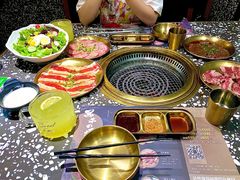 -黑牛の場烤肉(摩天活力城店)