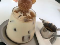 -露露家咖啡店