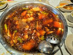 -肖肖酸萝卜鱼火锅(总店)