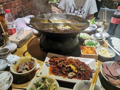 红锅-白乐天毛肚火锅馆(解放碑店)