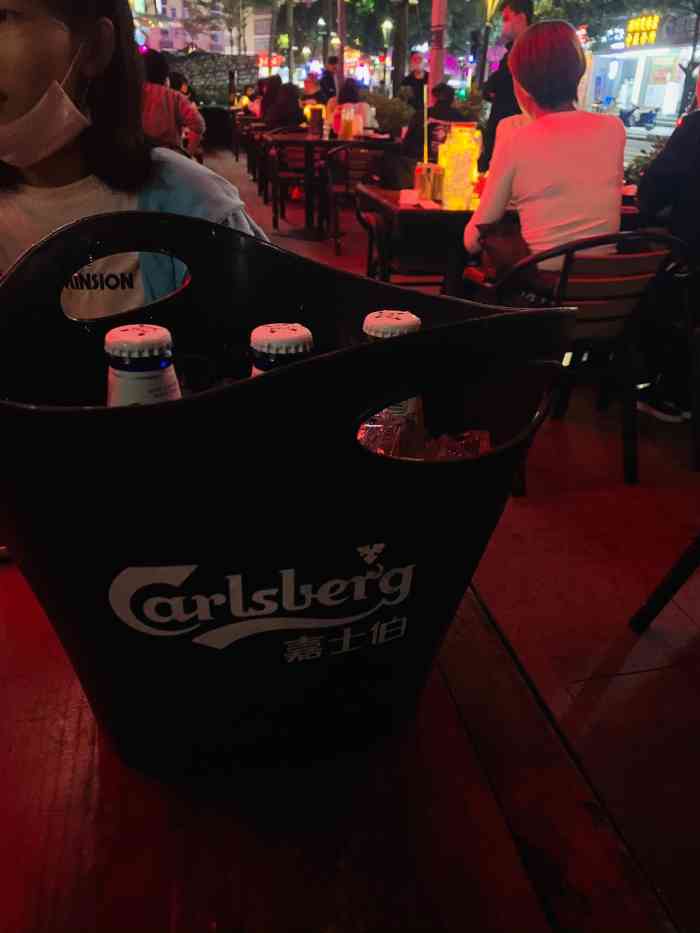 魔王酒吧(下沙店)-"kkone与小伙伴聚餐完寻找酒吧坐一坐.