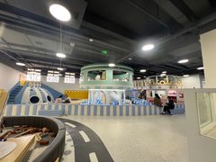 -蓝鲸奇亲子游泳俱乐部