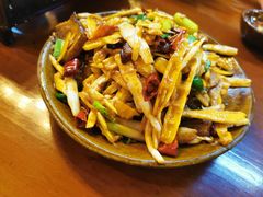 竹笋炒腊肉-苗湘食府(十年店)