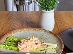 青芦笋配烟熏青口酱-BOR Eatery(安福路店)