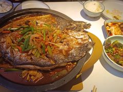 -鸣记脆皮烤鱼·海鲜烤鱼(三八广场店)