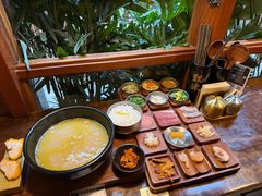 -银米·云南传统过桥米线(双廊黑金冠店)