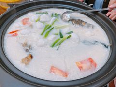 -洈水谣 · 地道荆州松滋菜(菱角湖公园店)
