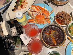 -雍容荟帝王蟹活龙虾展台自助(IFS黑金店)