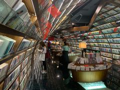 -钟书阁(珍园店)