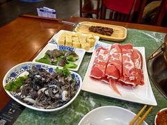 -楼外楼大刀肉传统火锅(西安大路店)
