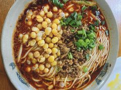 豌杂米粉-丁丁猫重庆小面(徐州路店)