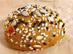 杂粮乳酪餐包-匠造烘焙(上海湾店)