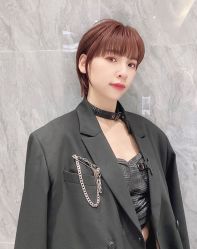 -变画·发型STUDIO