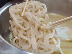 -鲜入围煮花胶鸡海鲜火锅