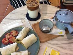 鸡肉卷-彳亍咖啡·这里(水湾路店)