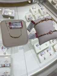 -周大生CHOW TAI SENG(成山路巴黎春天店)