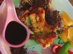 -樱花里音乐餐吧·牛扒椰子鸡(东圃店)