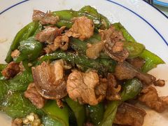 -昱龙大盆牛蛙馆(三兴街总店)