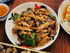 酸笋炒鸡杂-香竹农庄•传统竹筒饭(十年店)