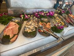 -宝利来国际大酒店-凤凰阁旋转餐厅