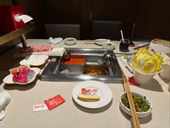 -海底捞火锅鲜切牛肉主题店(长寿路店)