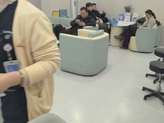 -上海大学附属上海和平眼科医院