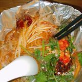 超级美味的花甲米线