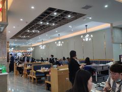 -锤头鲨毛肚海鲜烤肉自助餐厅(国购广场店)
