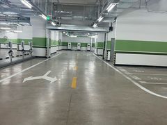 -松江南站-地铁站停车场