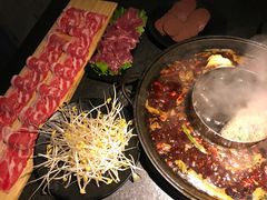 -渝涯重庆豆花老火锅(中赢国际店)
