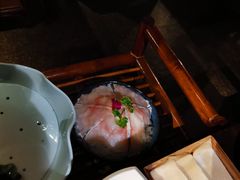 -老牌坊云南鱼豆花火锅(哈西万达店)