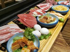 -明洞阿姨·韩式酱蟹烤肉·创意料理(三元桥店)