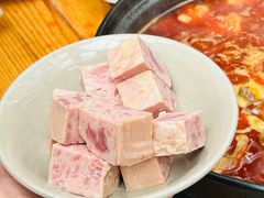 -爱妻·非遗鲜牛排火锅(川音店)