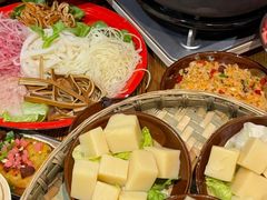 -黔二妞地摊火锅(龙华清湖店)