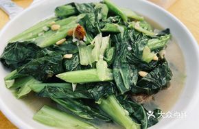 Pork Lard Crumbs Stir-fried with Mustard Greens