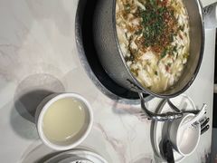 -德林酸菜鱼火锅(南丹店)