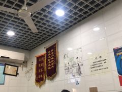 -覃肥叔桂林米粉(粮道街店)