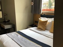 -如家商旅酒店(上海外滩南京路步行街地铁站店)