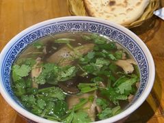 -陈掌柜澄城水盆羊肉(钟楼店)