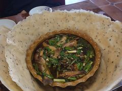 -老子山小鱼锅贴·龙虾馆