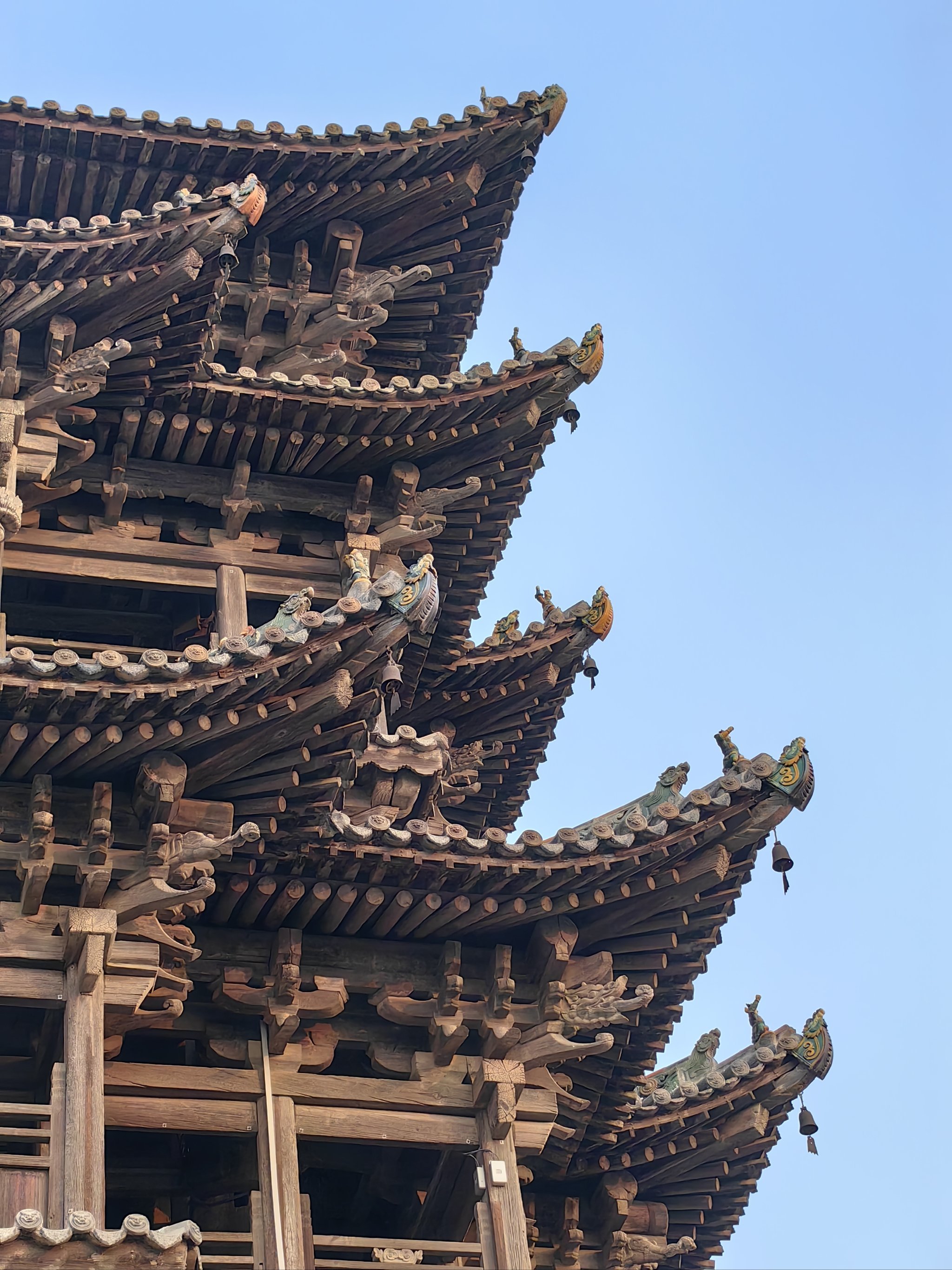 万荣有个飞云楼,半截插在云头里