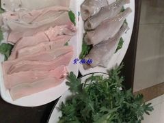 -小天鹅火锅·一线江景洪鼎旗舰店(洪崖洞店)