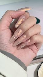 -悦己美甲美睫
