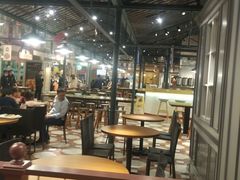 大堂-大食代美食广场(上海中心店)