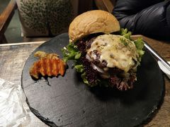 -HIGH FIVE哈福手工汉堡(桂林路店)