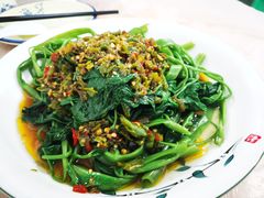 剁椒藤菜-洪霞餐馆